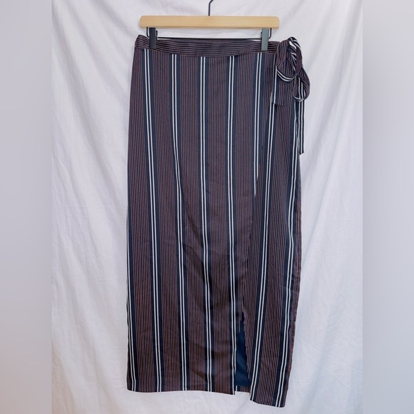 Banana Republic High Waisted Striped Midi Wrap Skirt size 4 - Picture 1 of 5